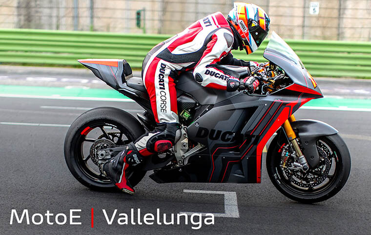 Alex De Angelis en el primer test de la Ducati V21L