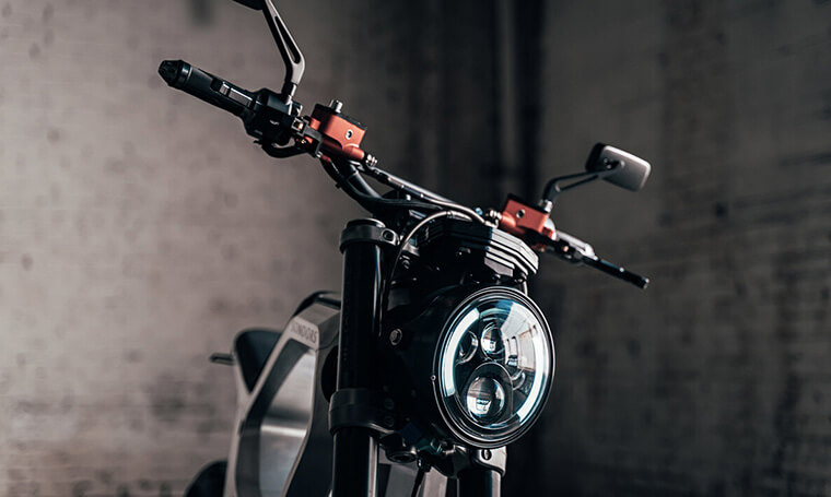 Sondors Metacycle, faro delantero