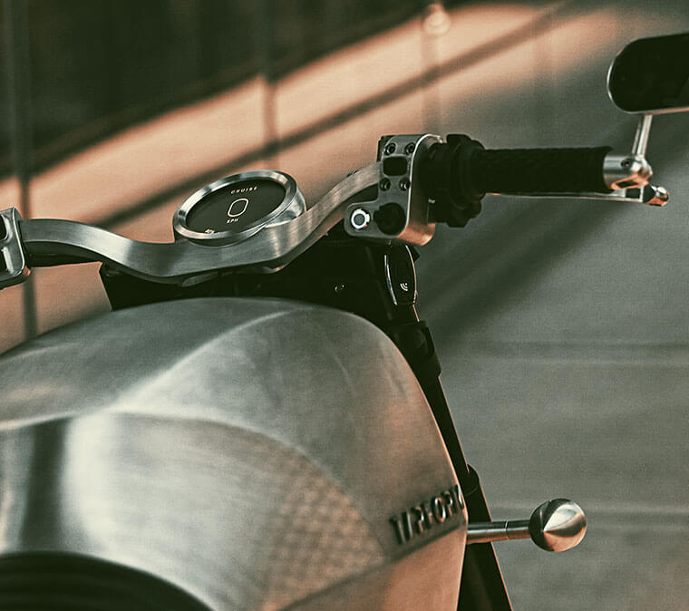 Tarform Luna, vista desde el lateral del depósito