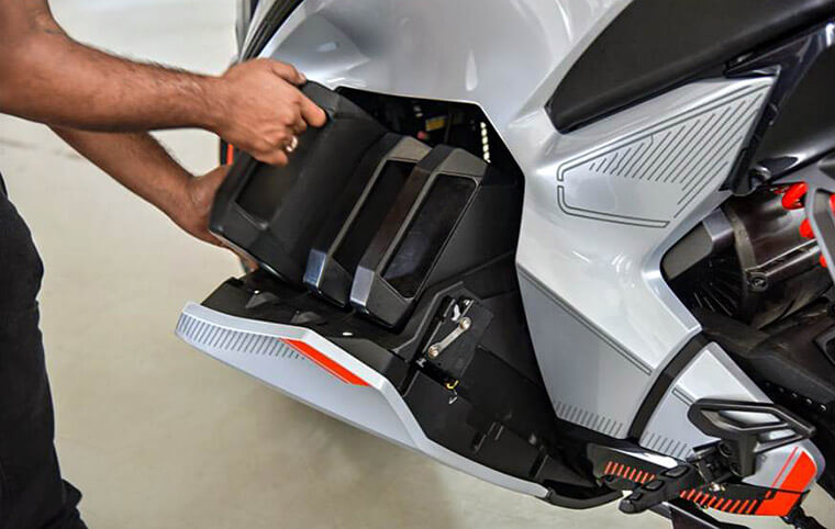 Puerto de baterías de la Ultraviolette F77